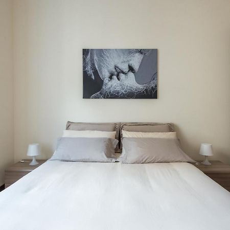 Anna'S Luxury Apartment ปาแลร์โม ภายนอก รูปภาพ
