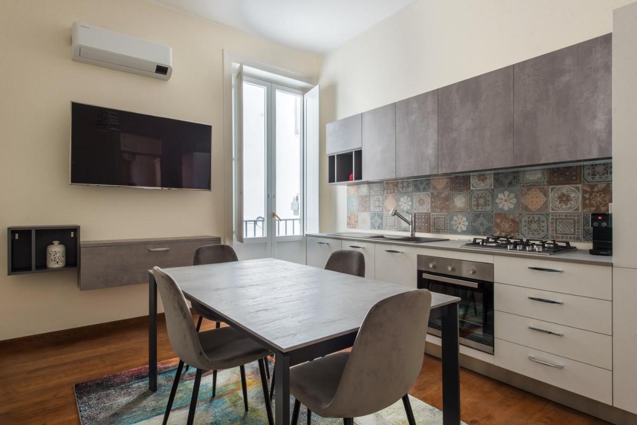 Anna'S Luxury Apartment ปาแลร์โม ภายนอก รูปภาพ